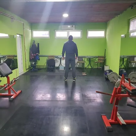 アパート Family ザイェチャル